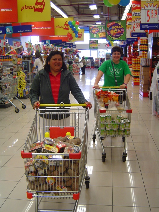 Yanett and Cindy with shopping carts
